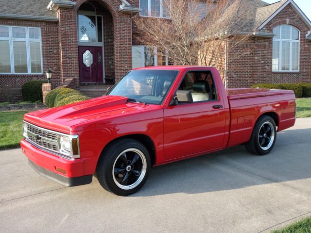 1991 Viper Red Chevrolet S-10 Standard Cab Pickup