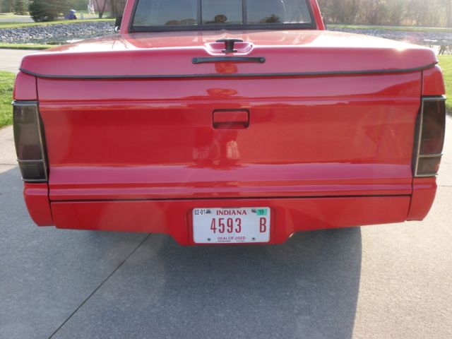1991 Viper Red Chevrolet S-10 Standard Cab Pickup