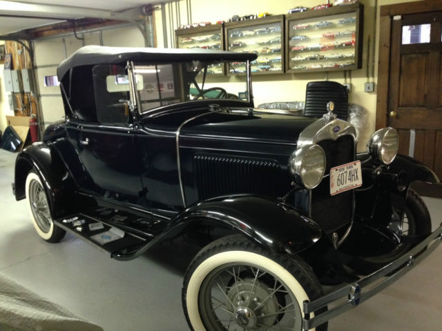 1930 Dark blue Ford Model A