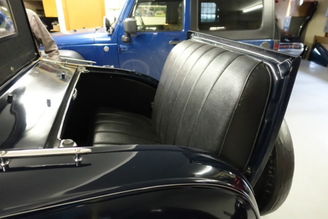 1930 Dark blue Ford Model A