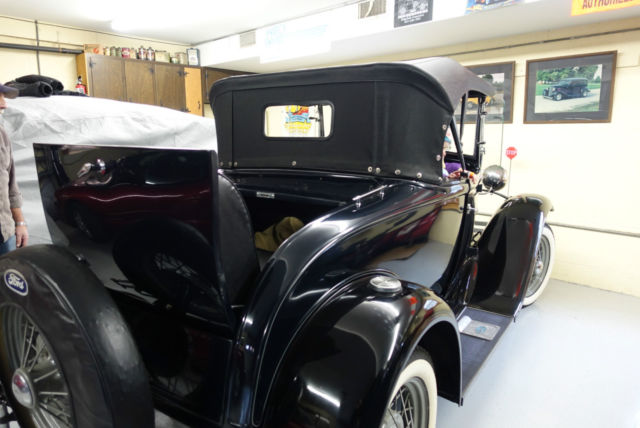 1930 Dark blue Ford Model A