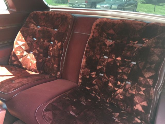 1976 White Oldsmobile Cutlass Coupe