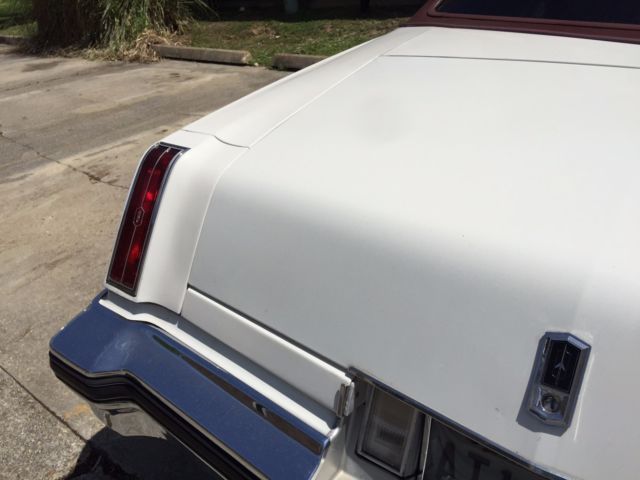 1976 White Oldsmobile Cutlass Coupe