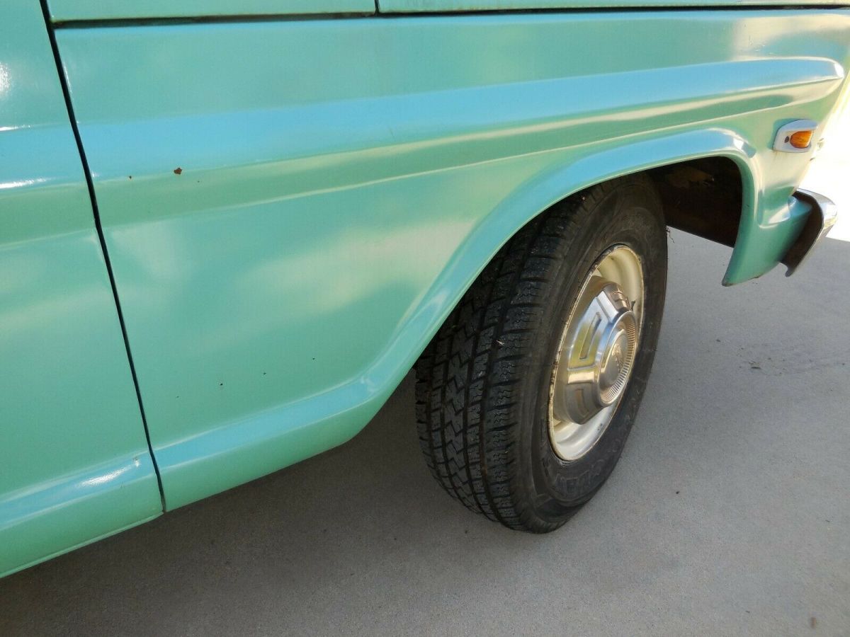 1969 Green Ford F-250 2 door pickup