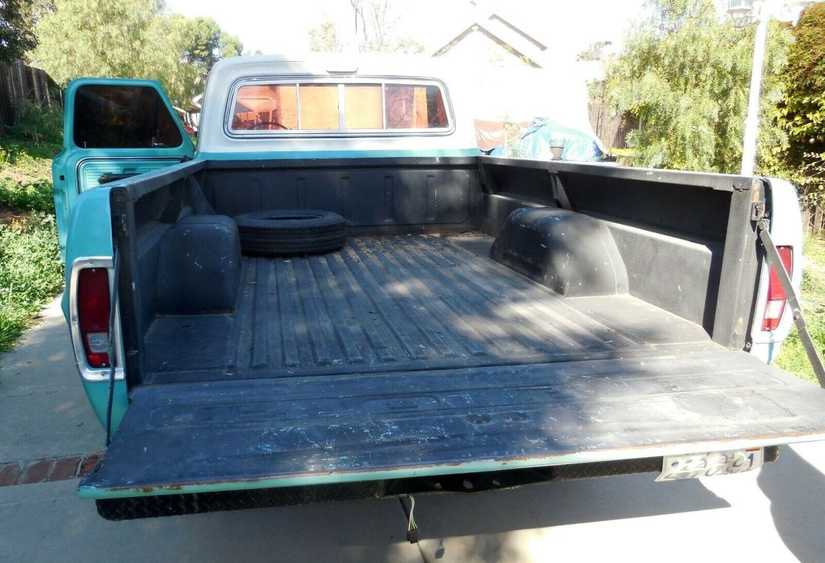 1969 Green Ford F-250 2 door pickup