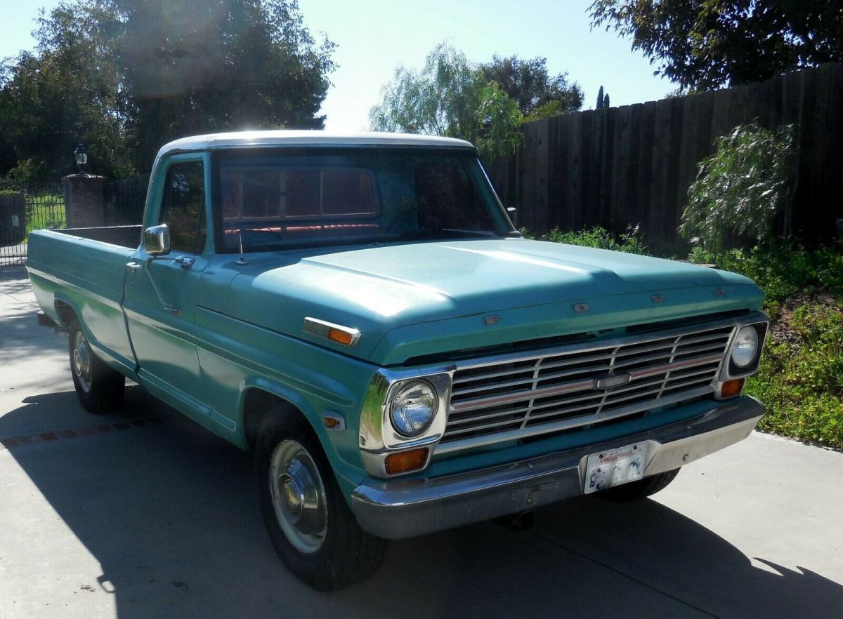 1969 Green Ford F-250 2 door pickup