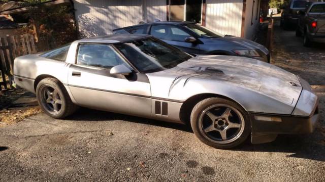 1985 Silver Chevrolet Corvette Coupe