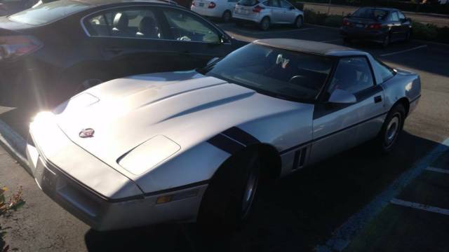 1985 Silver Chevrolet Corvette Coupe
