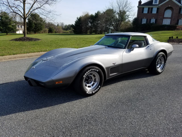 1978 Silver Chevrolet Corvette Coupe