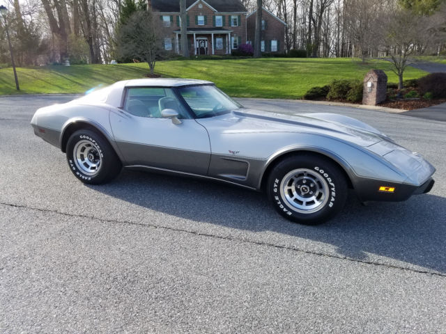 1978 Silver Chevrolet Corvette Coupe