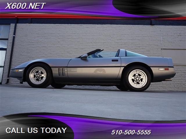 1986 Silver Chevrolet Corvette --