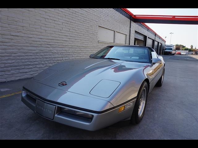 1986 Silver Chevrolet Corvette --