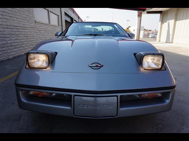 1986 Silver Chevrolet Corvette --