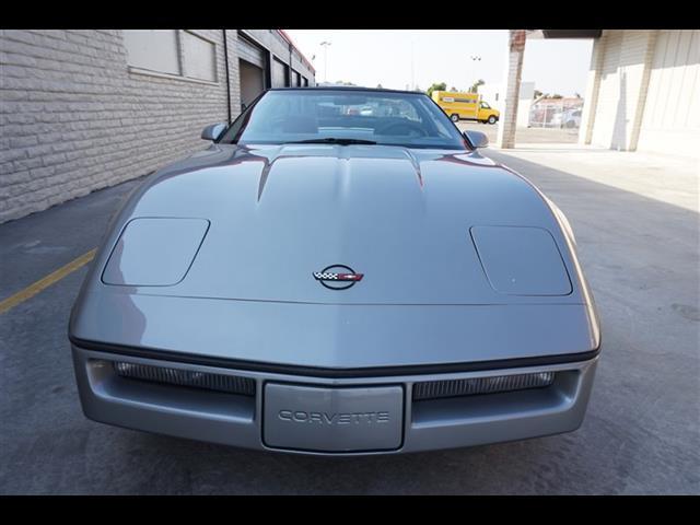 1986 Silver Chevrolet Corvette --