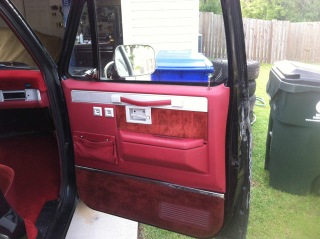1985 Black Chevrolet C-10