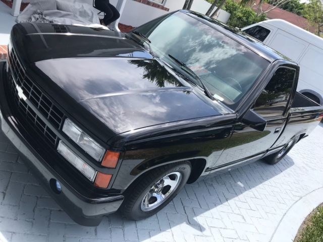 1991 Black Chevrolet C/K Pickup 1500 Standard Cab Pickup