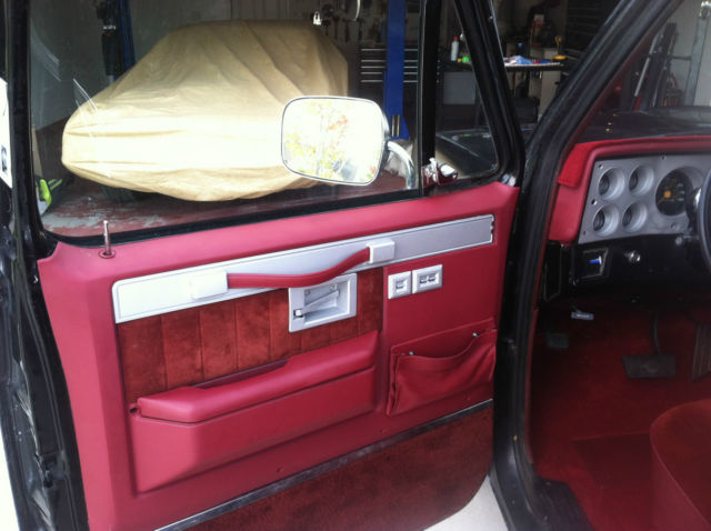 1985 Black Chevrolet C-10