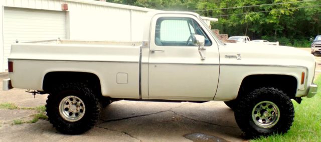 1980 White Chevrolet Silverado 1500 Standard Cab Pickup Truck