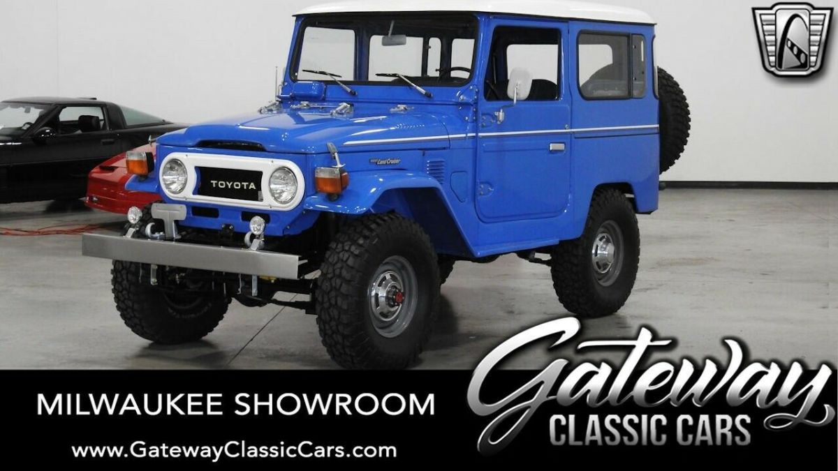 1978 Blue Toyota FJ Cruiser SUV