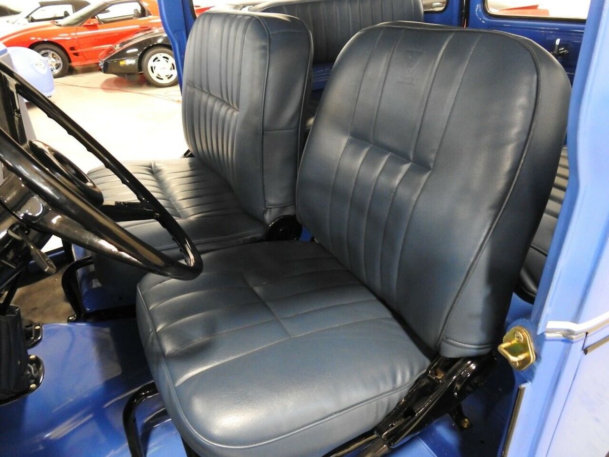 1978 Blue Toyota FJ Cruiser SUV