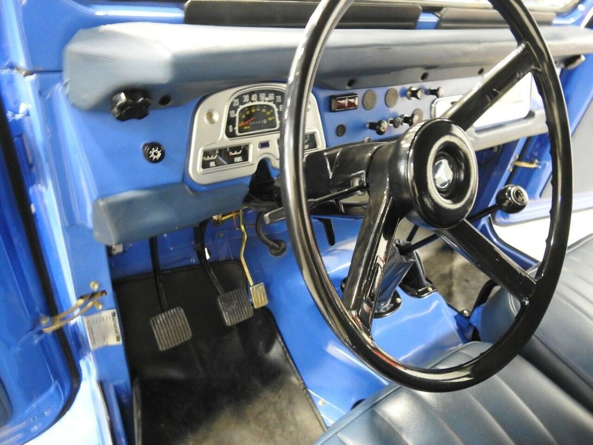 1978 Blue Toyota FJ Cruiser SUV