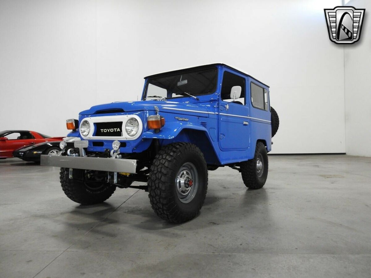 1978 Blue Toyota FJ Cruiser SUV