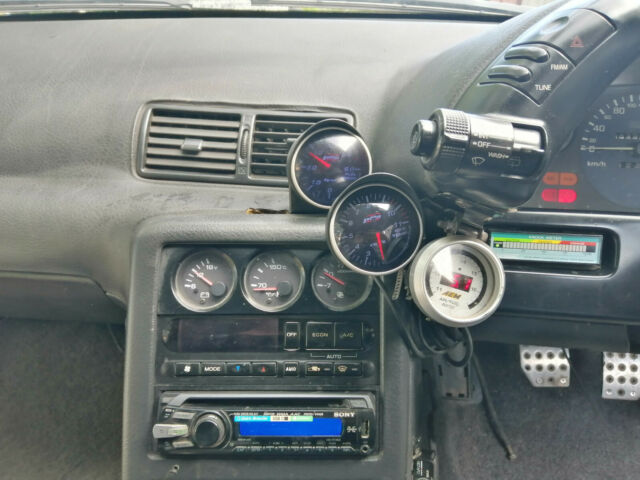 1994 White Nissan GT-R Coupe
