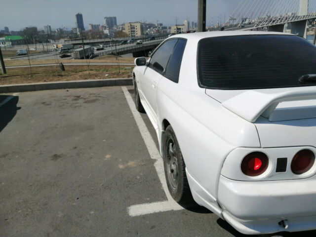 1994 White Nissan GT-R Coupe