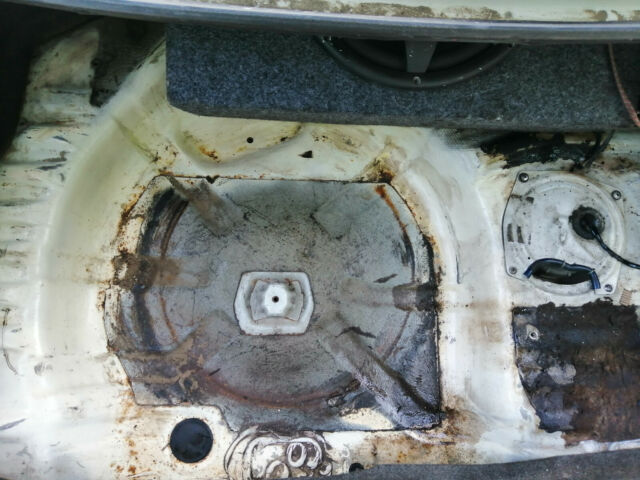 1994 White Nissan GT-R Coupe