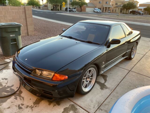 1991 Black Nissan Skyline Coupe