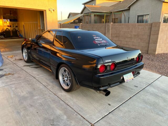 1991 Black Nissan Skyline Coupe