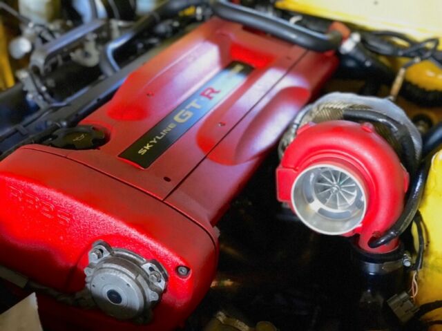 1991 Carnival yellow Nissan GT-R Coupe