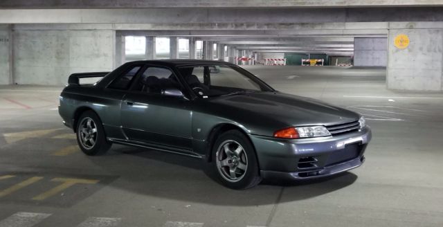 1992 Gunmetal Gray Nissan GT-R Coupe