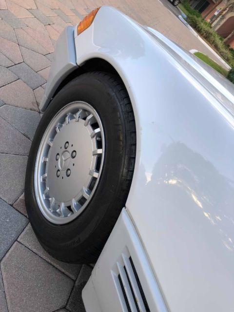 1991 White Mercedes-Benz SL-Class Convertible