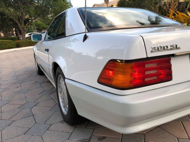 1991 White Mercedes-Benz SL-Class Convertible