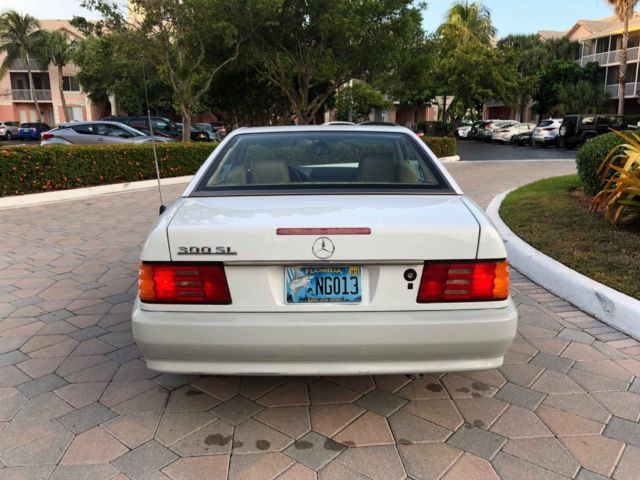 1991 White Mercedes-Benz SL-Class Convertible
