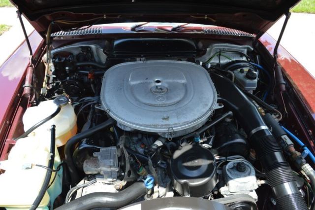1986 DEEP BURGUNDY Mercedes-Benz SL-Class Convertible