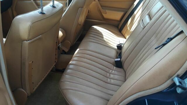 1990 Blue Mercedes-Benz 190-Series Sedan