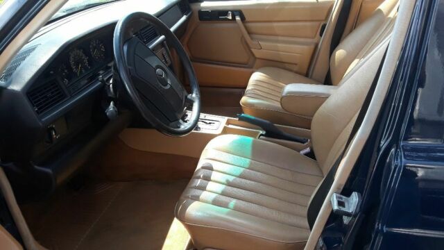 1990 Blue Mercedes-Benz 190-Series Sedan