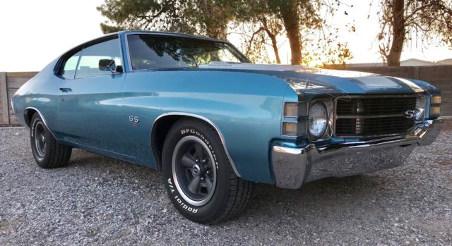 1971 Blue Chevrolet Chevelle Coupe