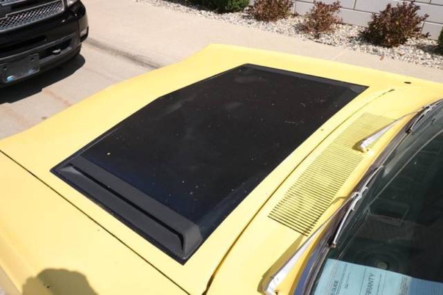 1968 Yellow Plymouth Road Runner Coupe