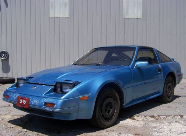 1986 Blue Nissan 300ZX Coupe