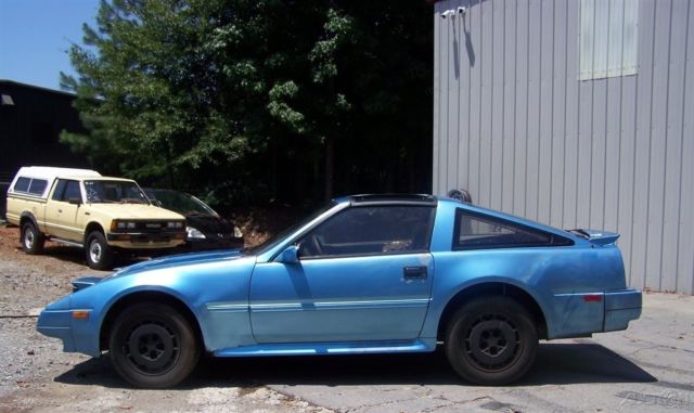 1986 Blue Nissan 300ZX Coupe