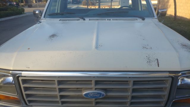 1986 White Ford F-250 Standard Cab Pickup