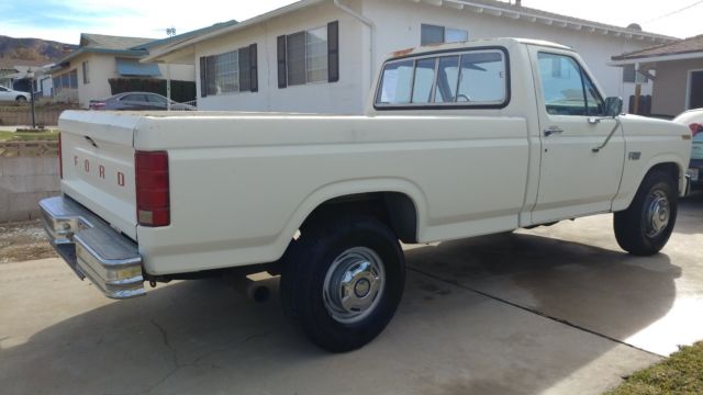 1986 White Ford F-250 Standard Cab Pickup