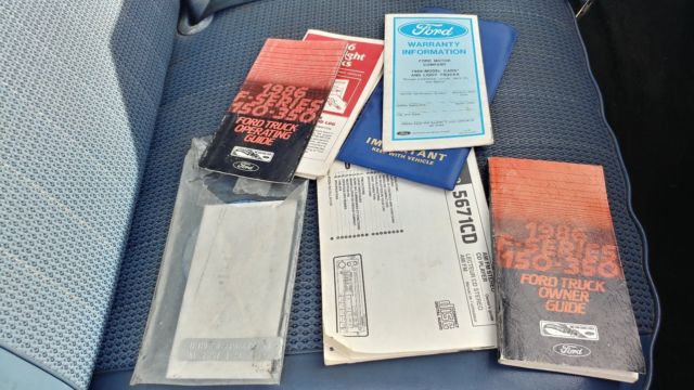 1986 White Ford F-250 Standard Cab Pickup