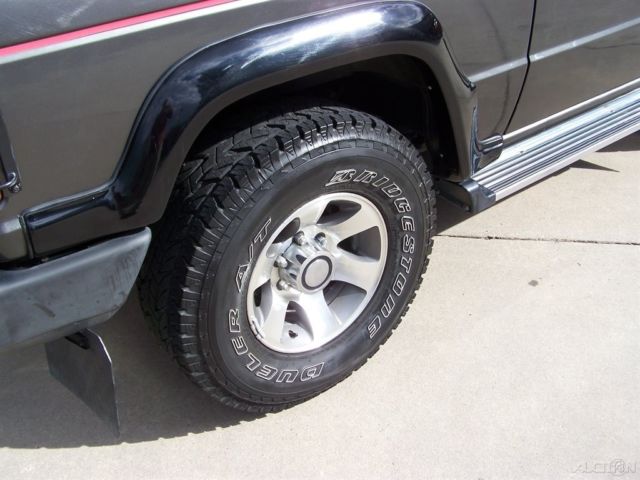 1989 Gray Mitsubishi Montero Wagon