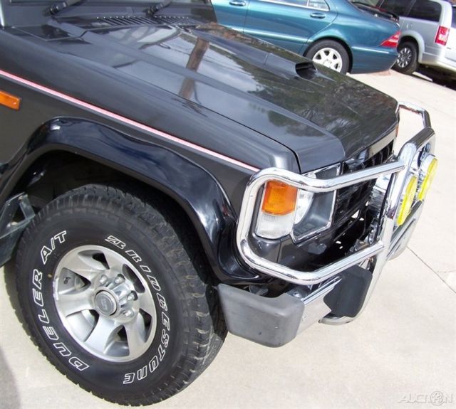 1989 Gray Mitsubishi Montero Wagon