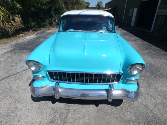 1955 Green / White Chevrolet Bel Air/150/210 Coupe