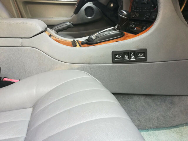 1990 Gray Jaguar XJ6 Sedan